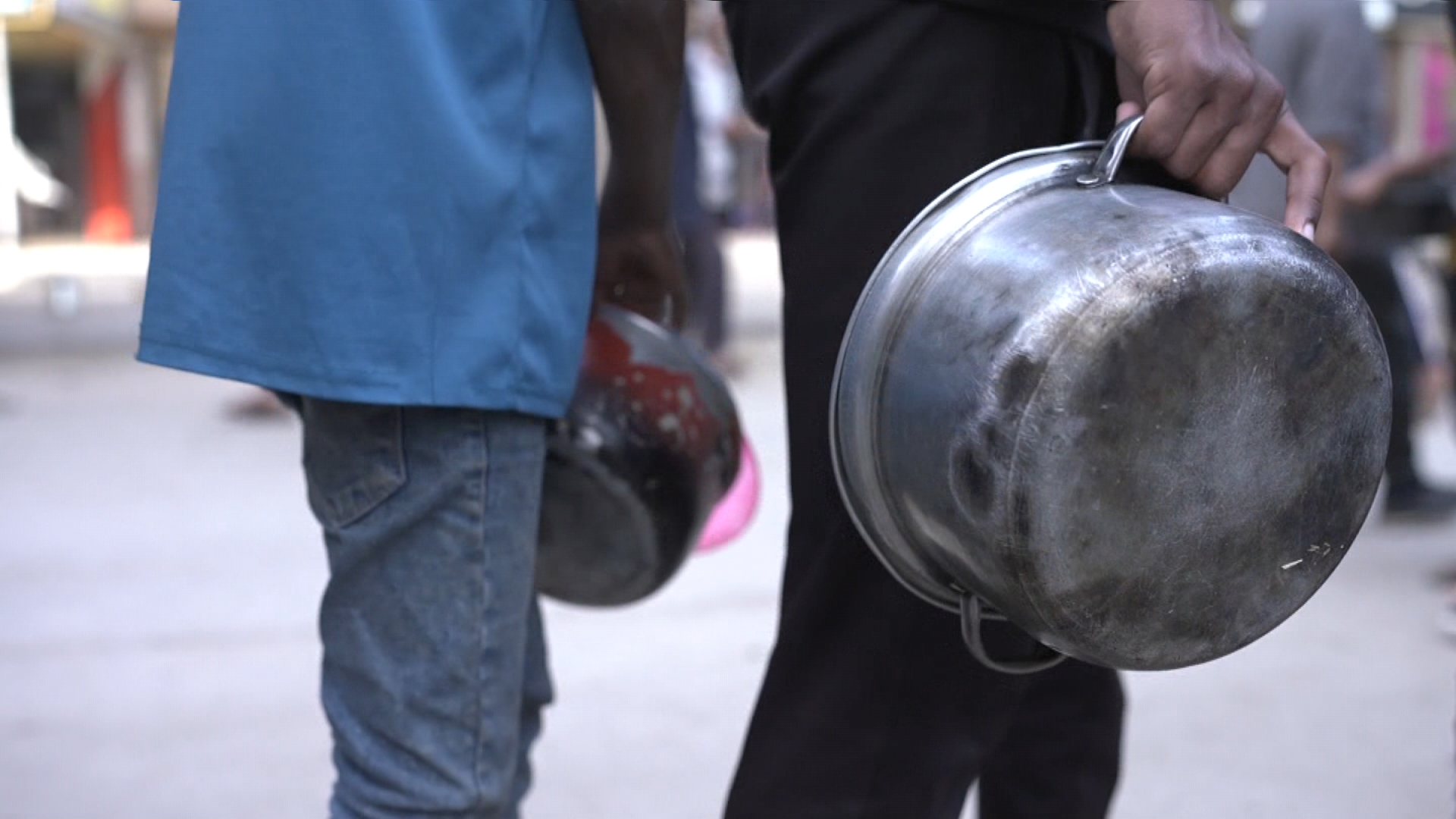 Decline in Humanitarian Aid Entry into Gaza Deepens the Crisis and Threatens Food Security